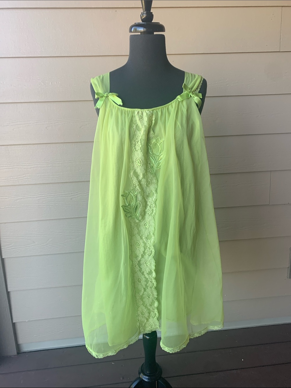 Vintage 1960’s Lace Trim Neon Green Nightgown Large